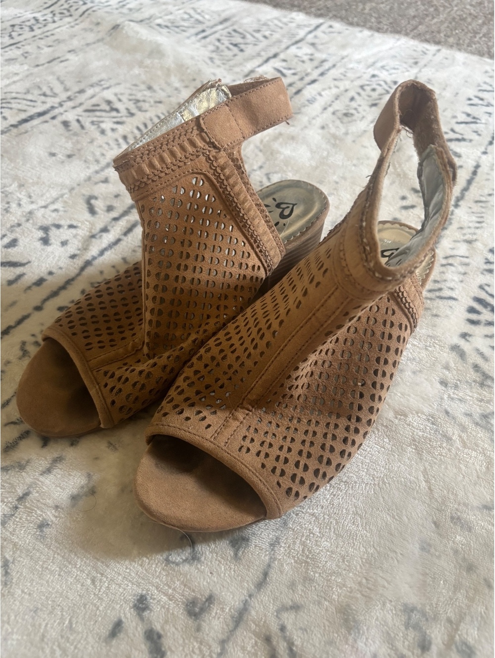 Justice Girls' Size 7 Brown Peep Toe Heeled Sandals